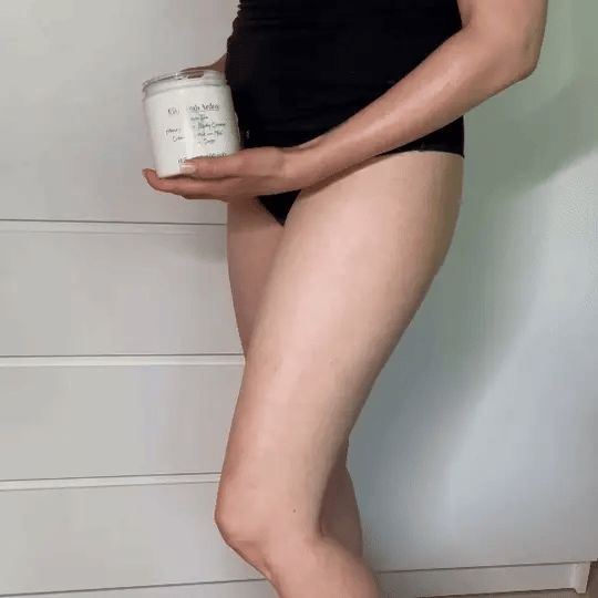 CelluLift stap 1 – olie aanbrengen op huid voor massage – ElleCera